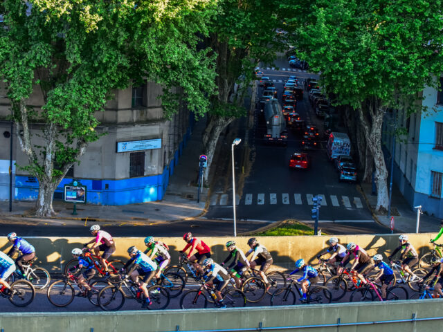 Cuatro mil ciclistas pedalearon por las autopistas porteñas por el Gran Fondo Argentina