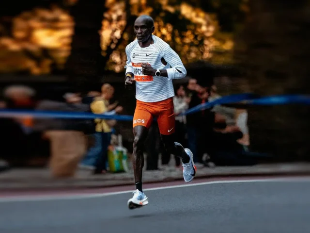 El último maratón del hombre que convirtió correr en arte: hasta pronto, querido Eliud Kipchoge